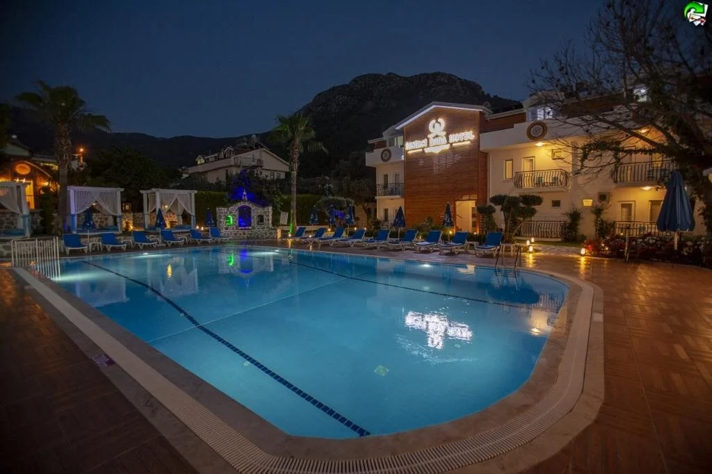 İksirci Baba Hotel